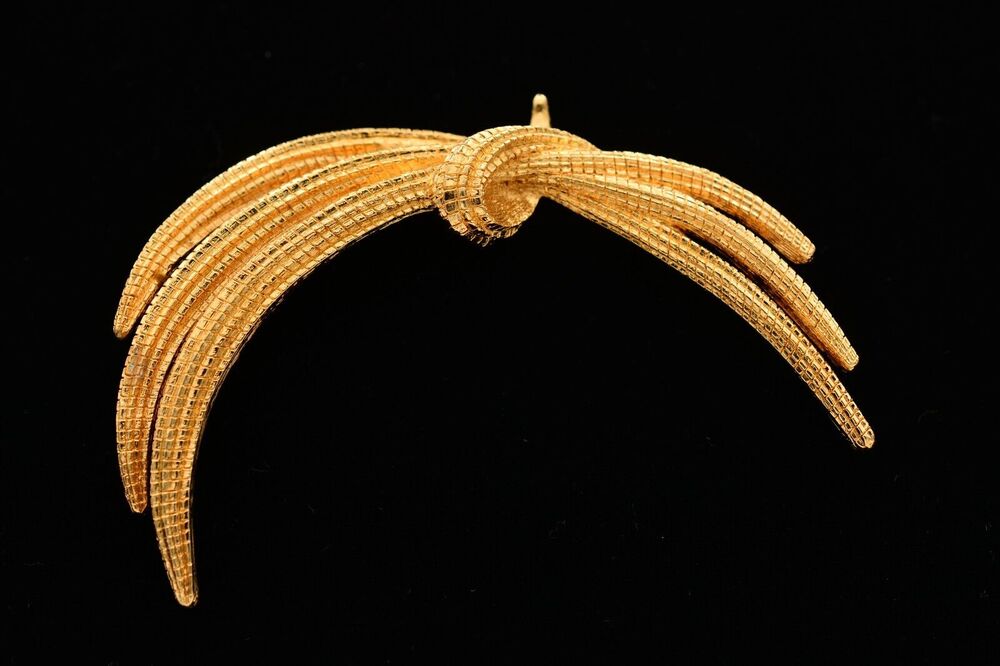 Monet Vintage Bow Pin Brooch Textured Brushed Gold Signed 1990s Bin1
